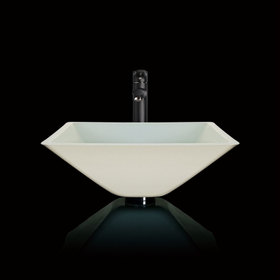 Dirigez les lavabos formés de salle de bains a laqué la cuvette blanche d'évier de salle de bains de verre trempé