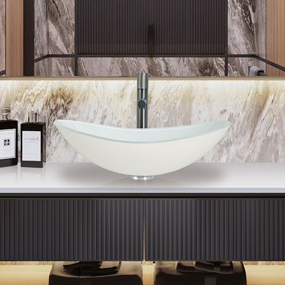 Lavabo blanc brillant formé par bateau d'évier de verre trempé le haut rayent résistant