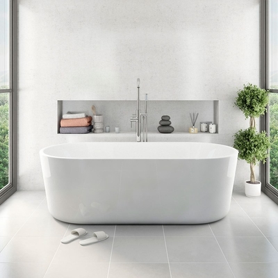 Une baignoire en acrylique pur et frais avec robinet 5 ans de garantie